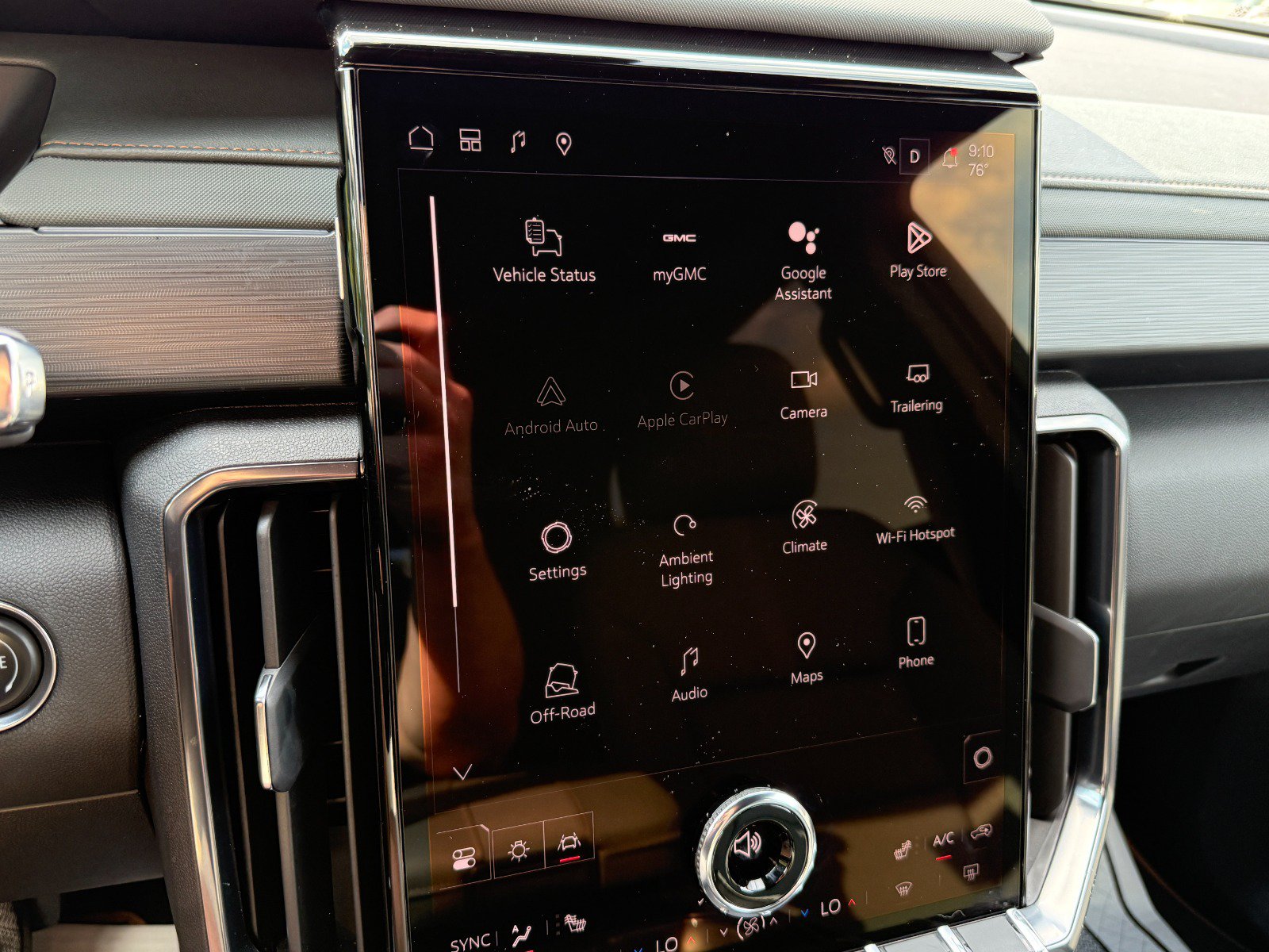 Certified 2025 GMC Acadia AT4 AWD/4WD image 38