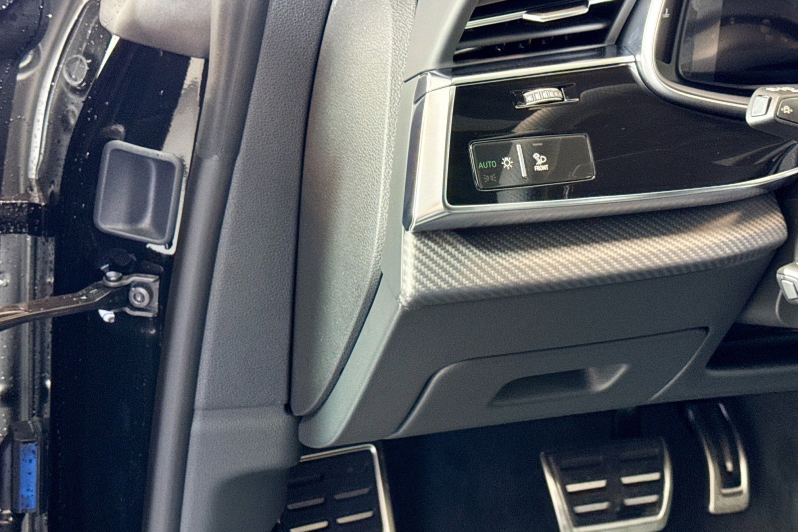 New 2026 Audi RS Q8 performance image 10