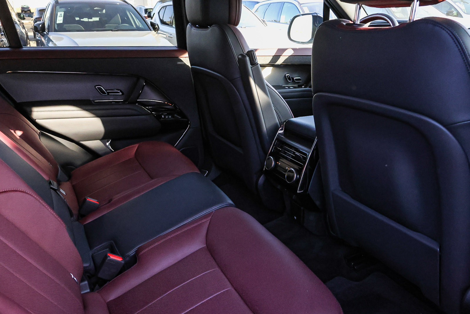 Certified 2024 Land Rover Range Rover Sport Dynamic SE AWD/4WD image 12