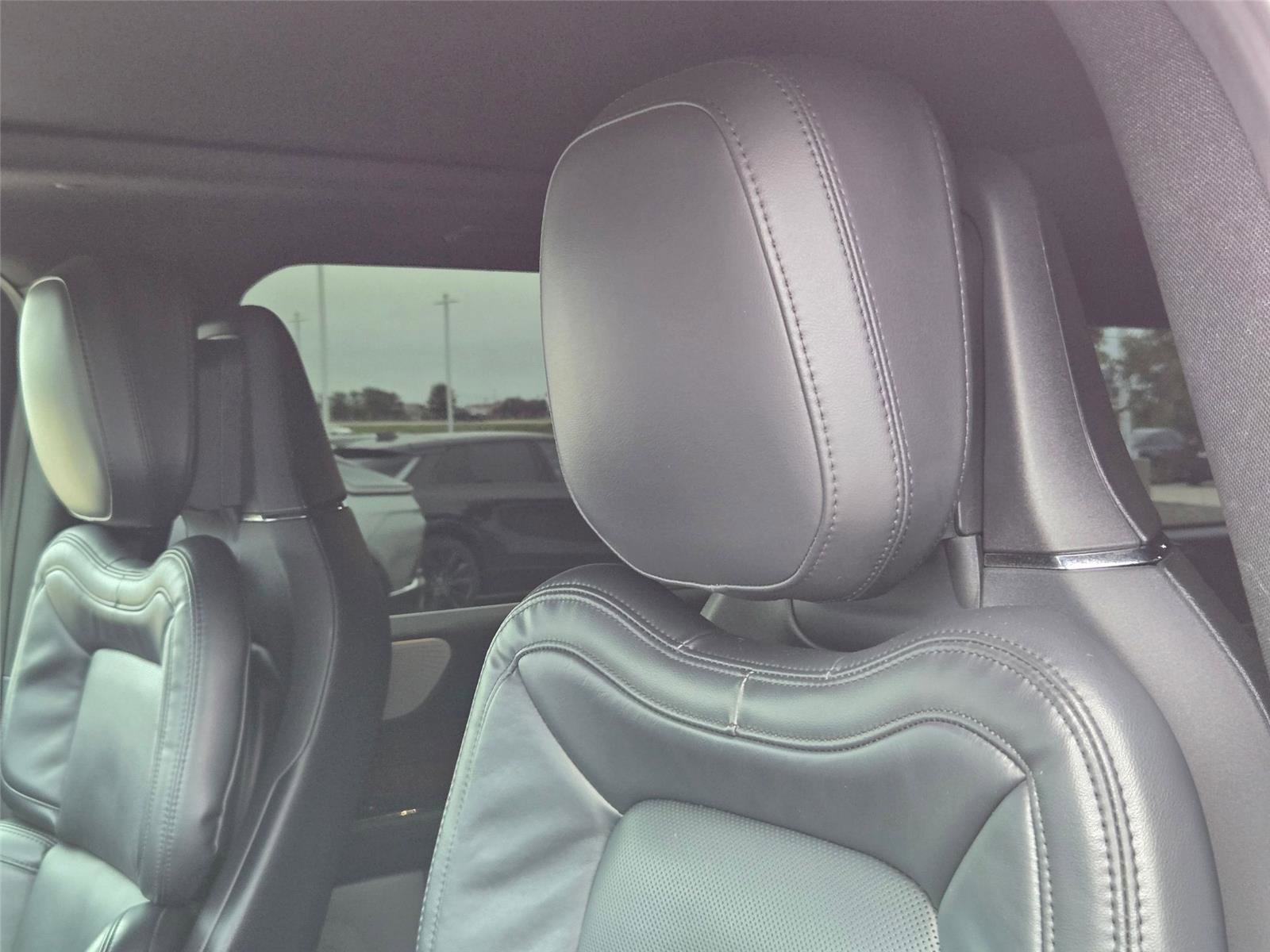 Used 2024 Lincoln Navigator L Reserve AWD/4WD image 13