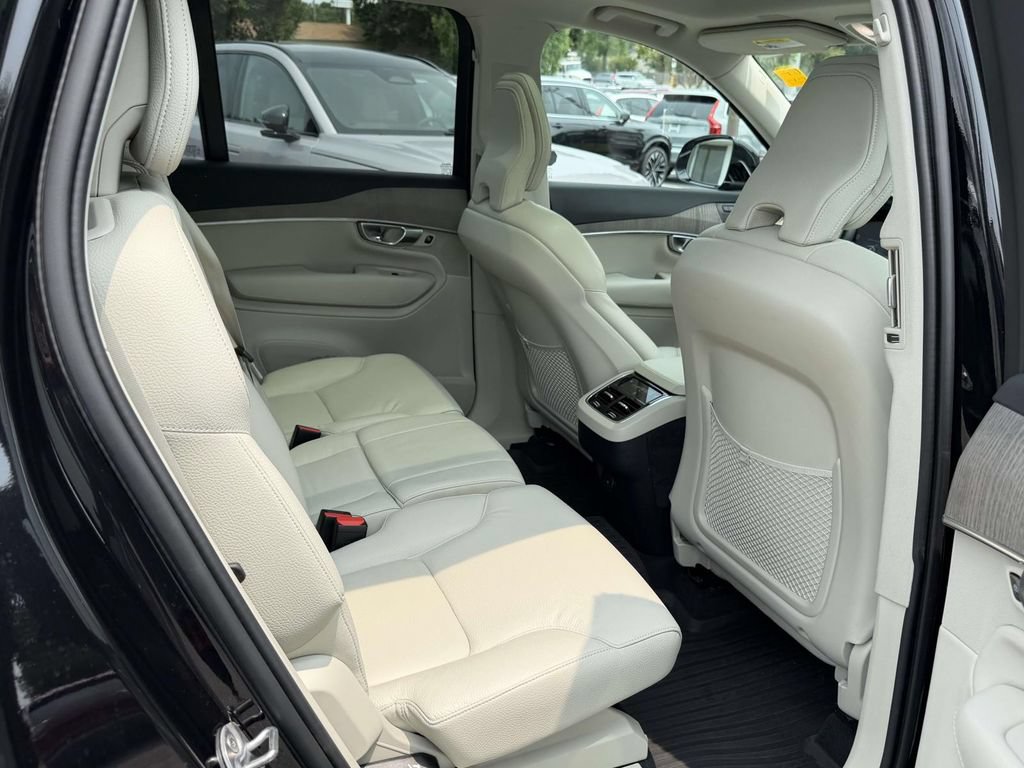 Used 2023 Volvo XC90 B6 Plus w/ Protection Package AWD/4WD image 13