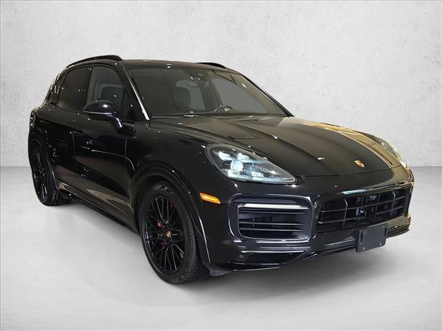 Used 2021 Porsche Cayenne GTS image 3