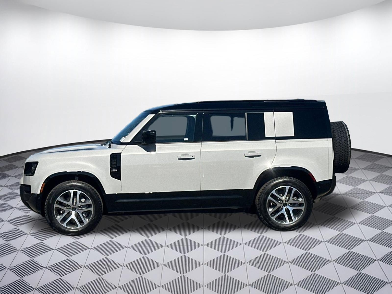 New 2026 Land Rover Defender 110 X-Dynamic SE AWD/4WD image 2