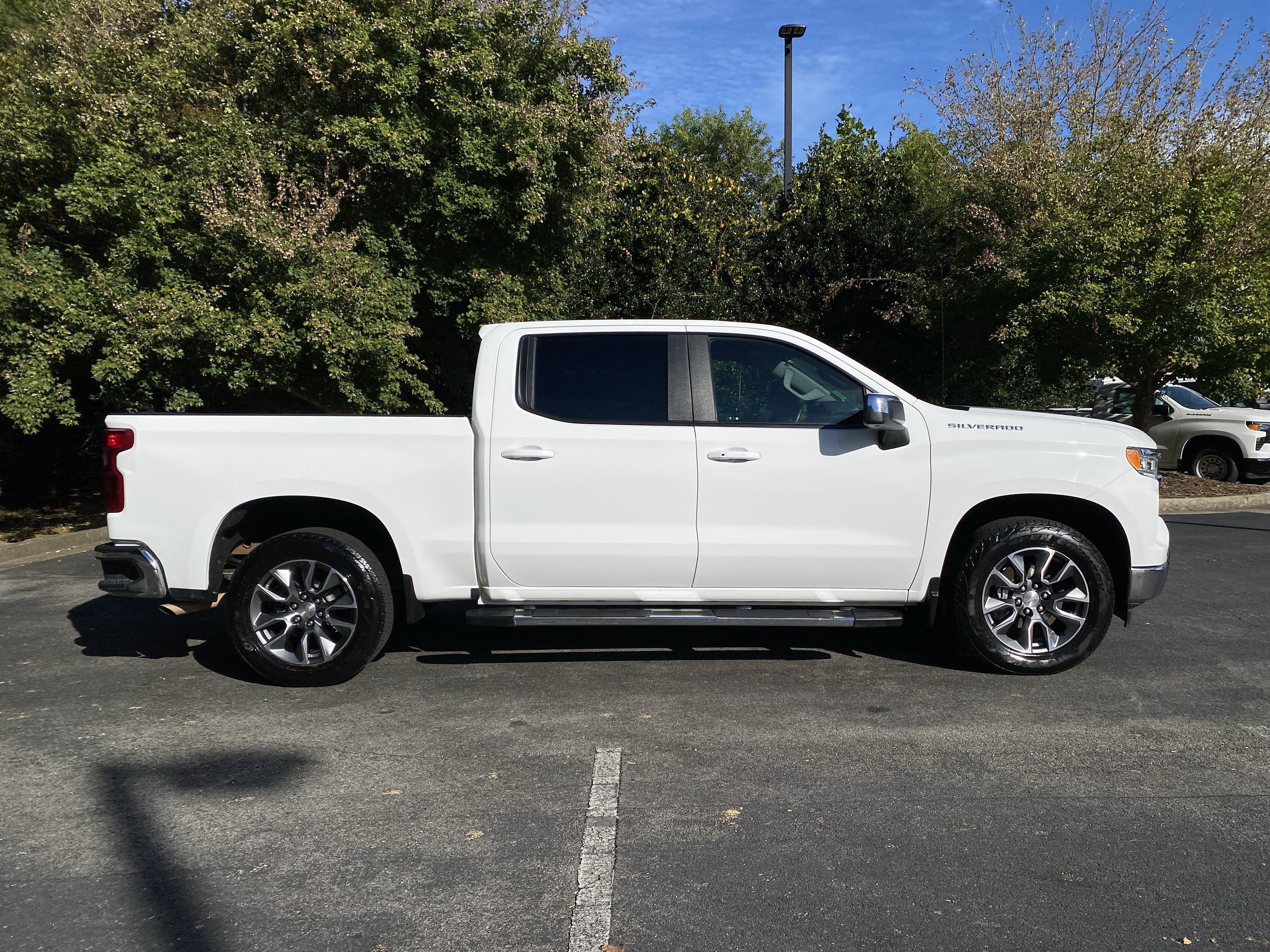 Used 2024 Chevrolet Silverado 1500 LT w/ Protection Package RWD image 10