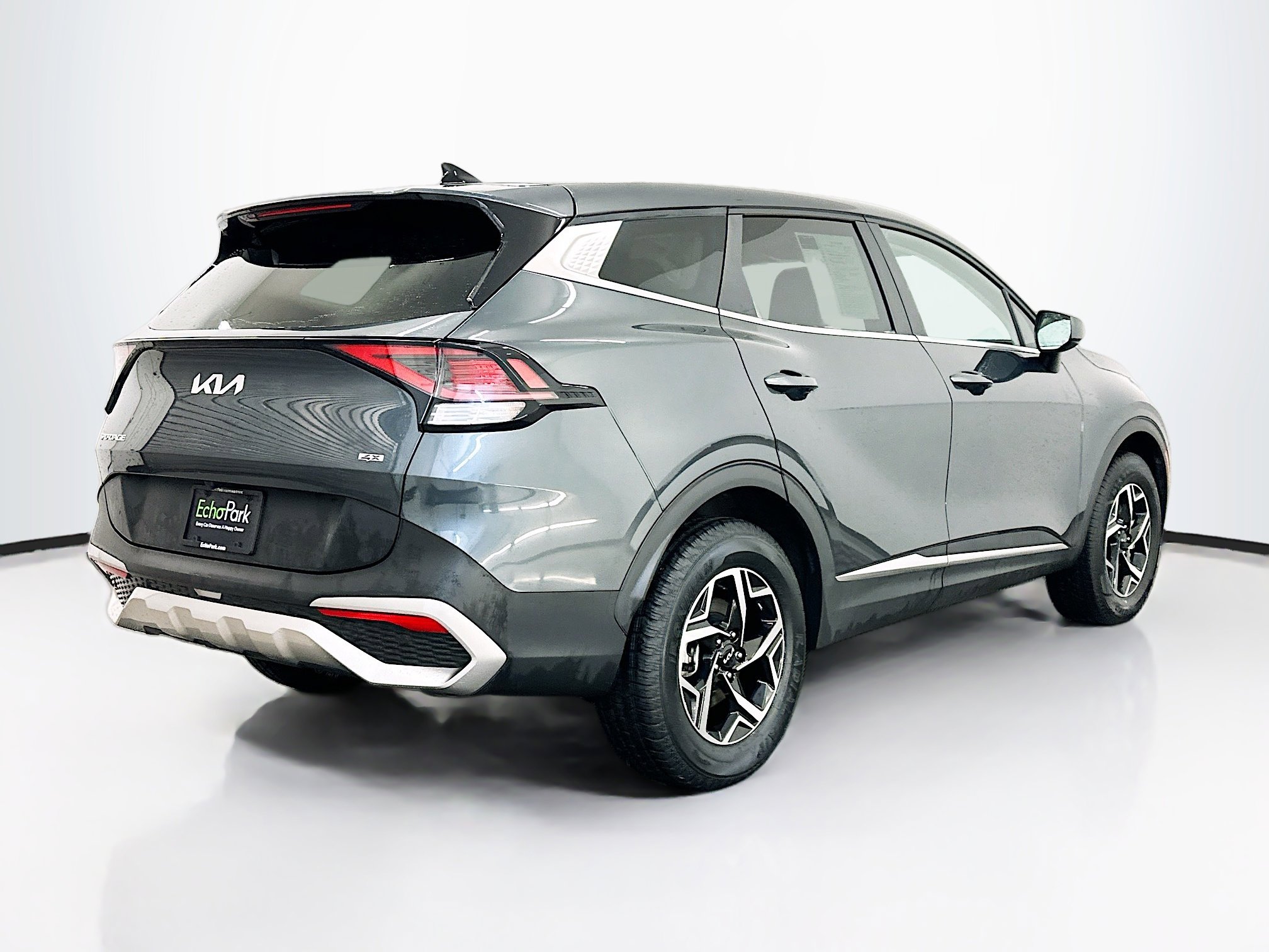 Used 2025 Kia Sportage LX image 9
