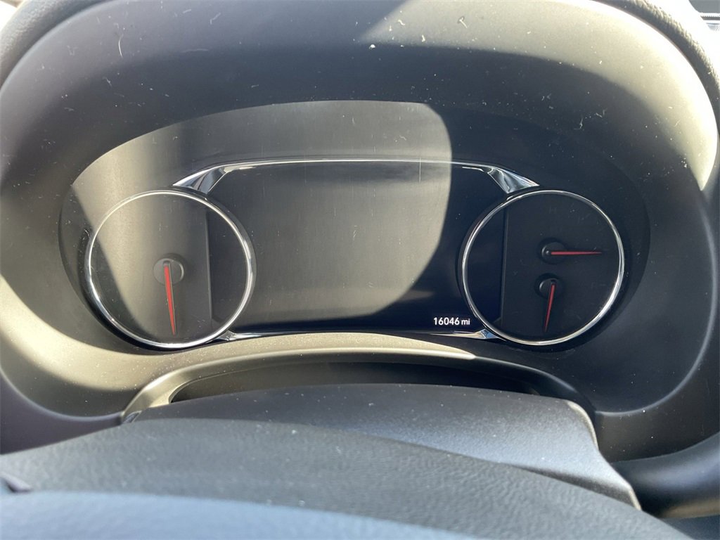 Used 2023 GMC Terrain Denali w/ Black Diamond Edition image 10