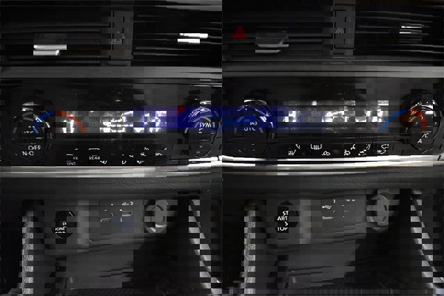 Used 2025 Nissan Rogue SV image 29