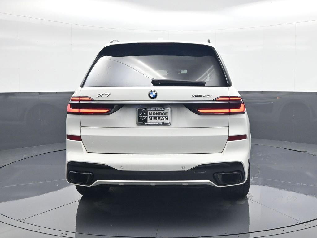 Used 2024 BMW X7 xDrive40i w/ Executive Package image 5