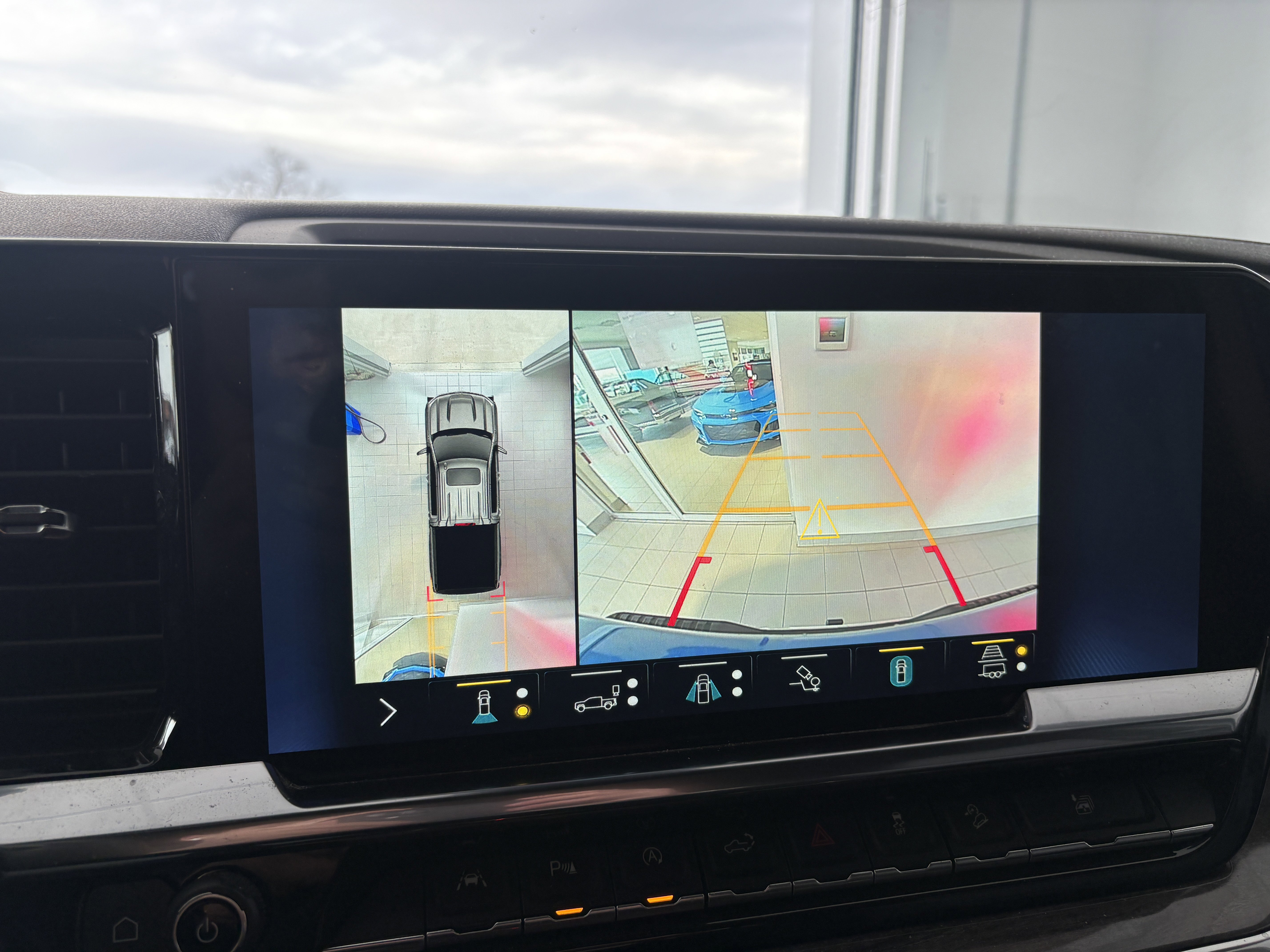 Used 2022 Chevrolet Silverado 1500 LTZ image 15