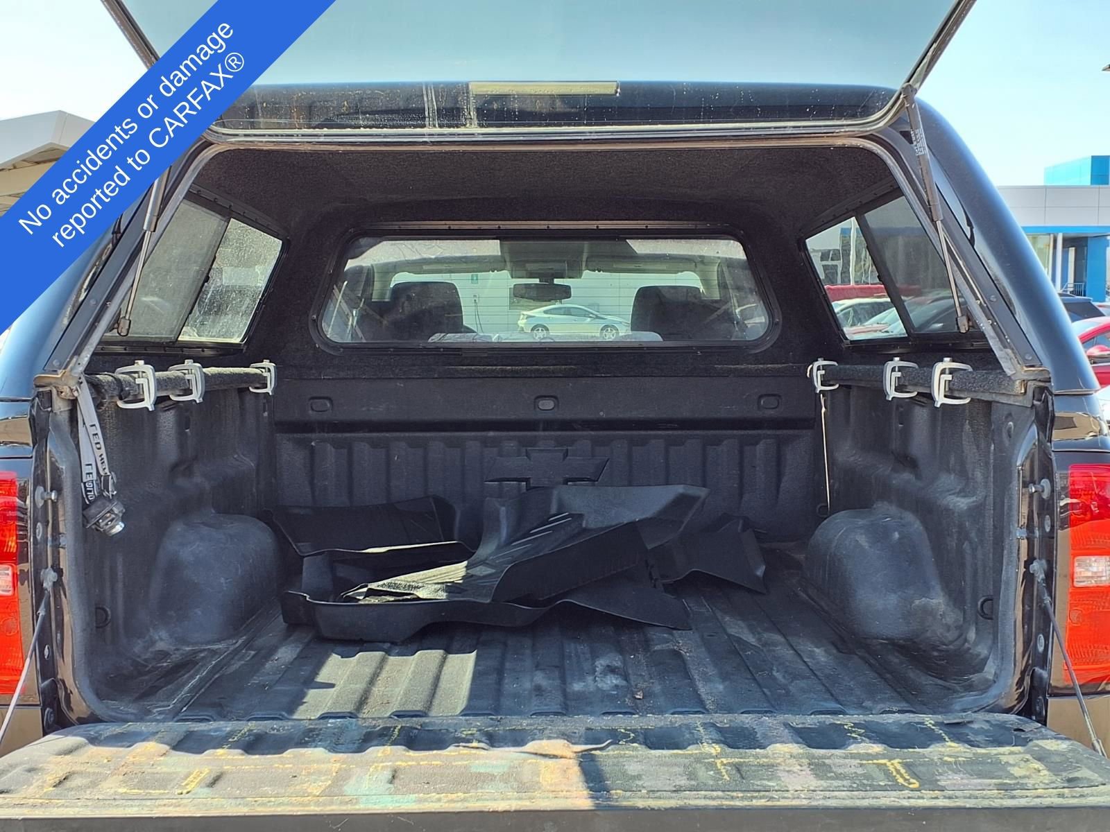 Used 2017 Chevrolet Silverado 1500 LT w/ Midnight Edition AWD/4WD image 11