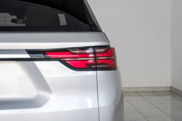 Used 2022 Chevrolet Traverse LS w/ LPO, Floor Liner Package AWD/4WD image 51