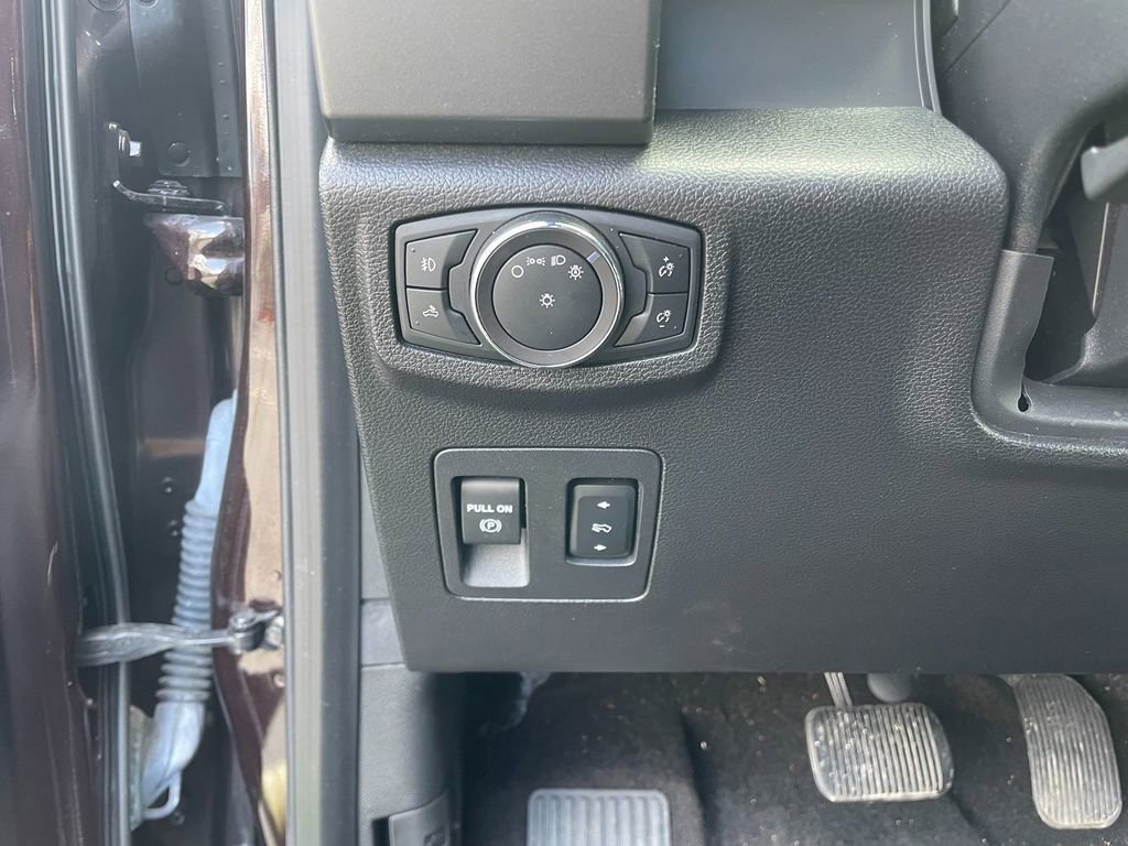 Used 2018 Ford F150 XLT w/ Equipment Group 302A Luxury image 14