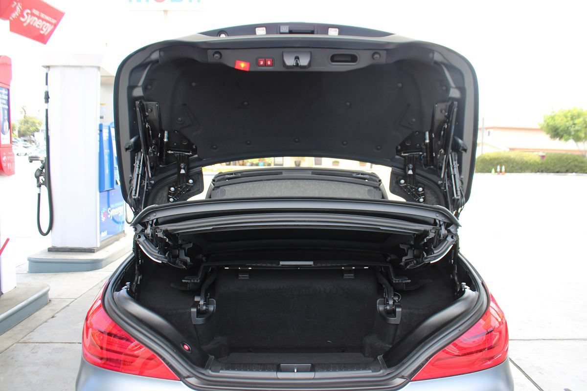 Used 2017 Mercedes-Benz SL 550 image 47
