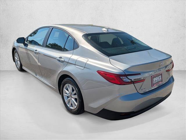 Used 2025 Toyota Camry LE FWD image 7