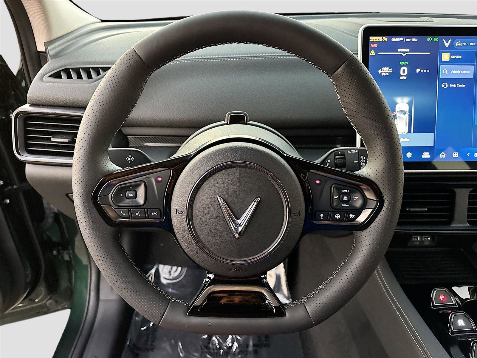 New 2025 VinFast VF 8 Eco image 11