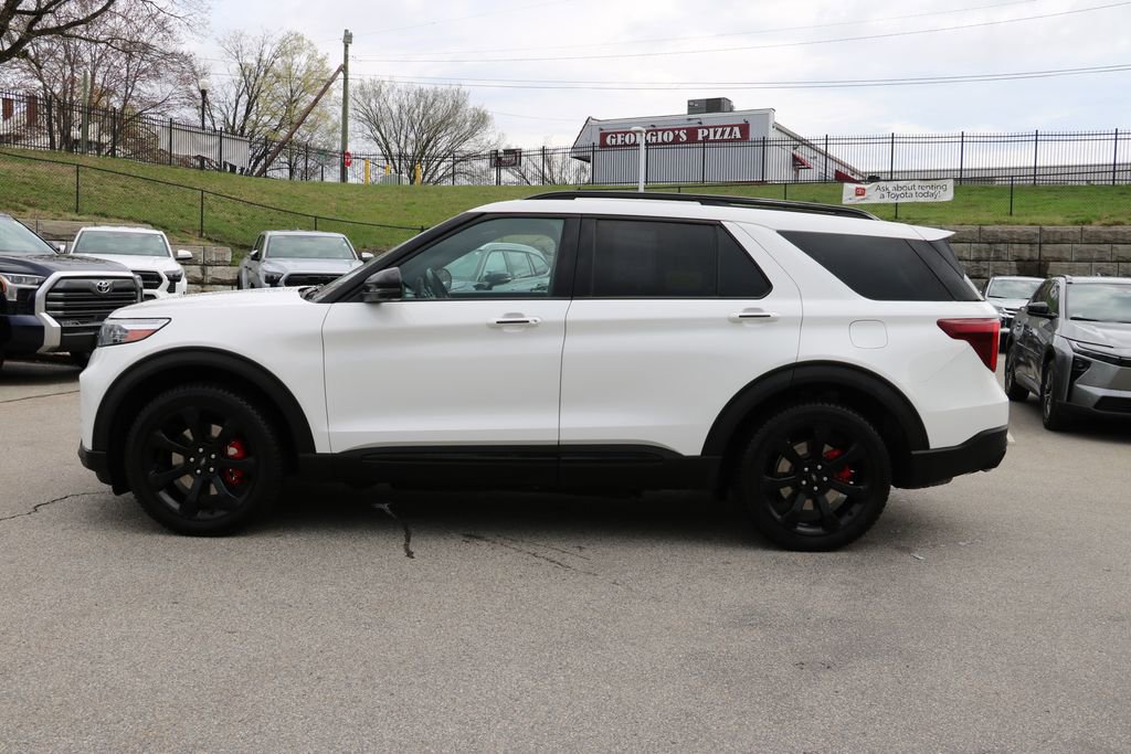 Used 2021 Ford Explorer ST w/ ST Street Pack image 3