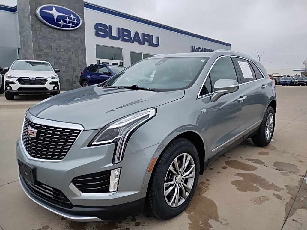Used 2023 Cadillac XT5 Premium Luxury AWD/4WD image 2