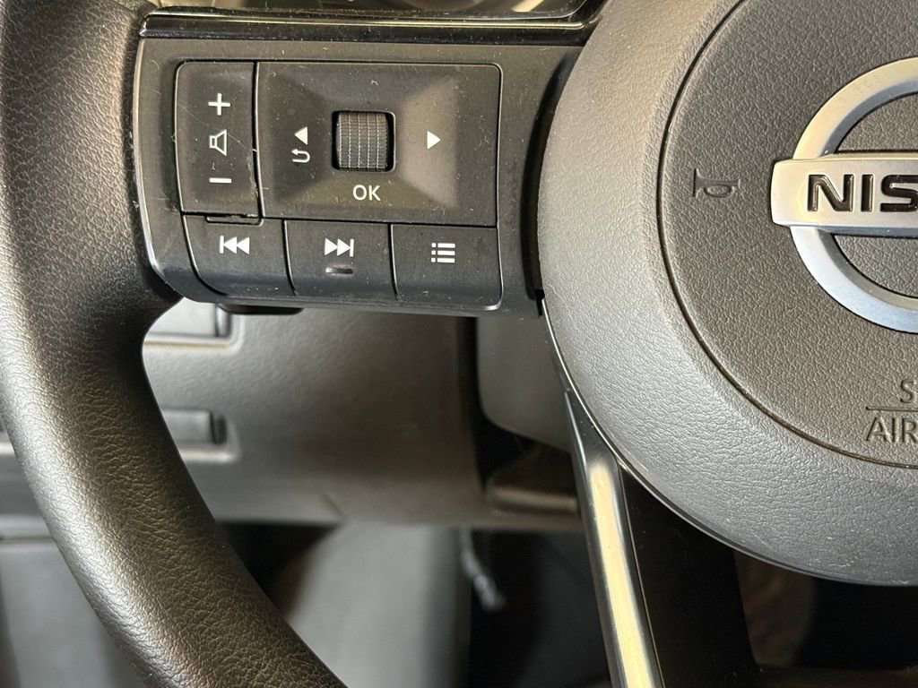 Used 2021 Nissan Rogue SV AWD/4WD image 11