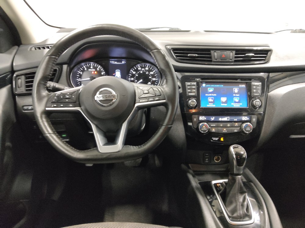 Used 2017 Nissan Rogue Sport SV w/ SV Premium Package AWD/4WD image 22