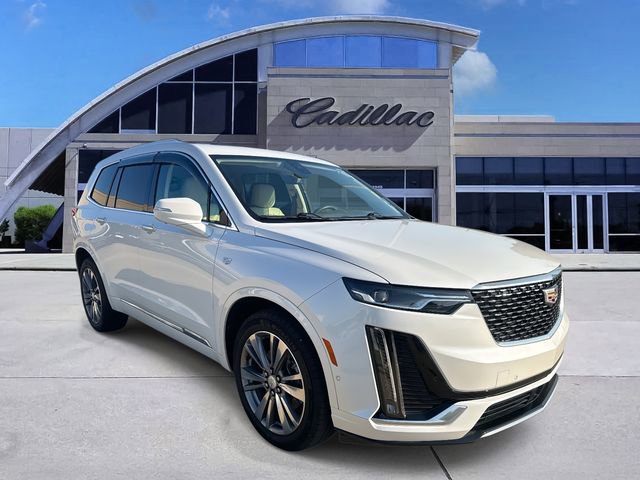 Used 2023 Cadillac XT6 Premium Luxury w/ Technology Package FWD image 3
