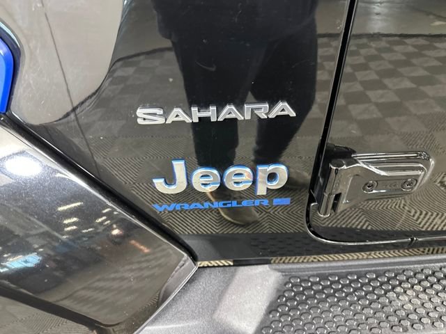 Used 2023 Jeep Wrangler Unlimited Sahara w/ Cold Weather Group image 10