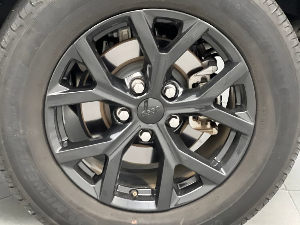 Used 2024 Jeep Grand Cherokee Altitude RWD image 71