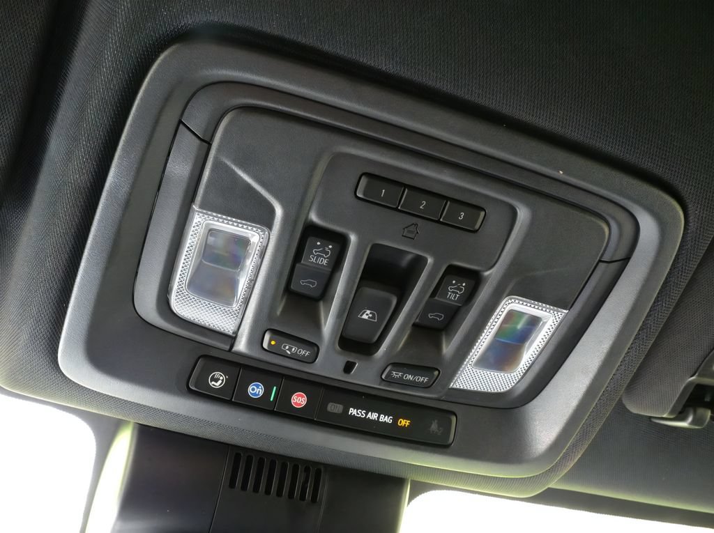 Used 2024 Chevrolet Silverado 3500 High Country w/ High Country Premium Package AWD/4WD image 16