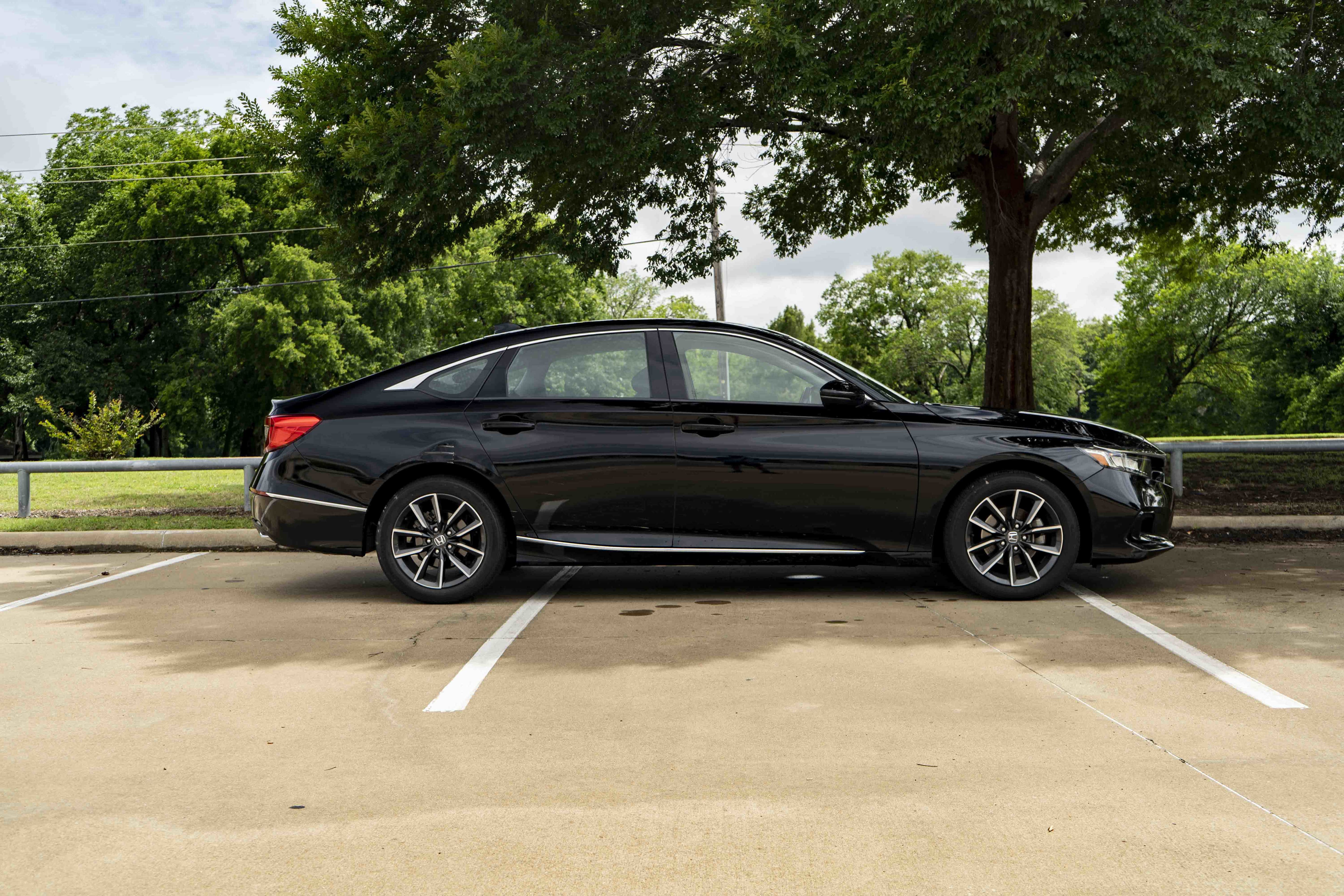 Used 2021 Honda Accord EX-L image 11