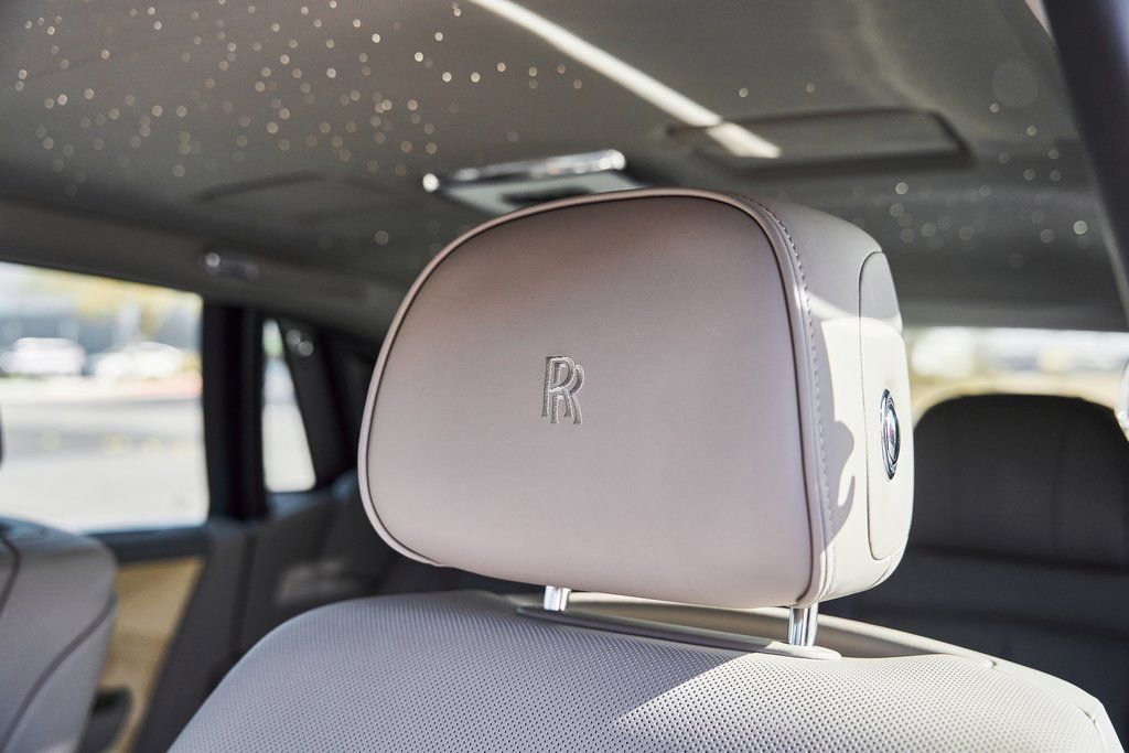 Used 2025 Rolls-Royce Phantom Sedan RWD image 53