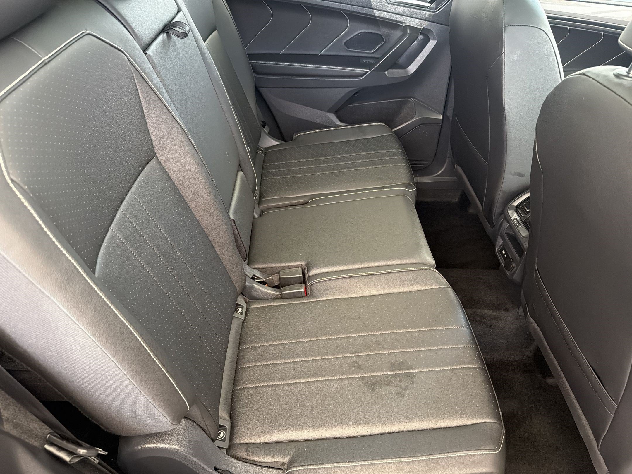 Certified 2024 Volkswagen Tiguan SE w/ Panoramic Sunroof Package FWD image 28