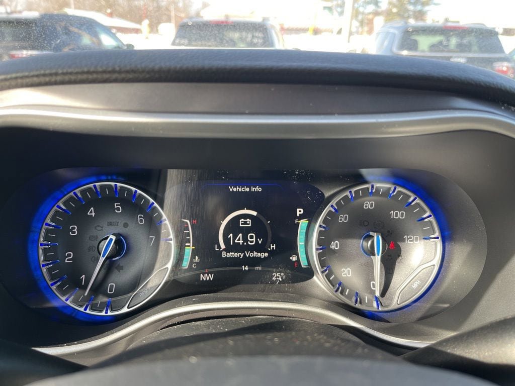 New 2026 Chrysler Pacifica Select FWD image 21