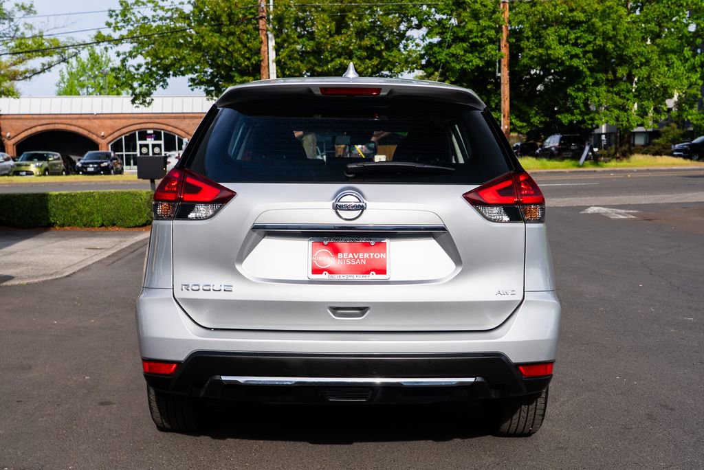 Used 2020 Nissan Rogue S AWD/4WD image 5