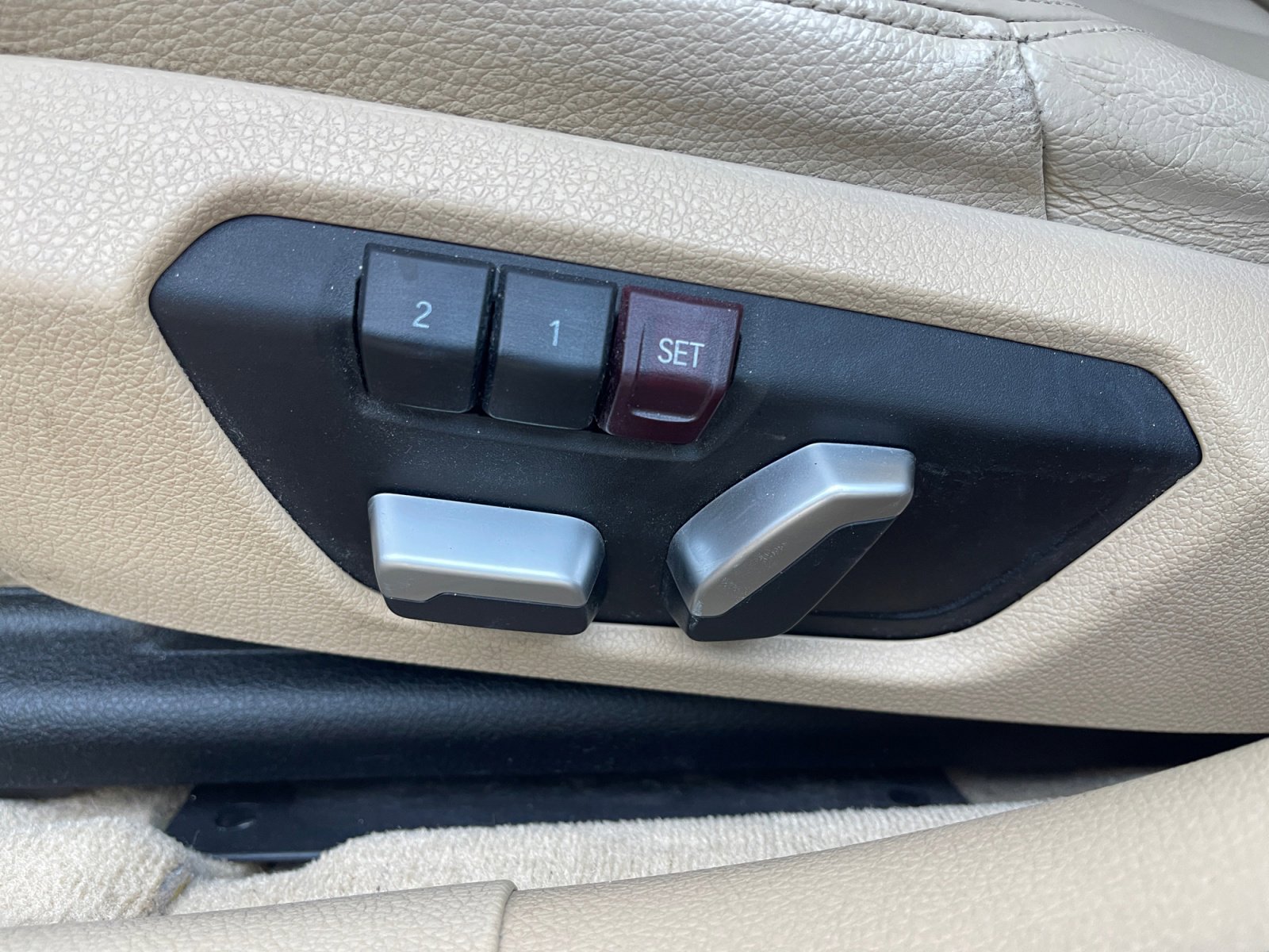 Used 2016 BMW 320i Sedan RWD image 22