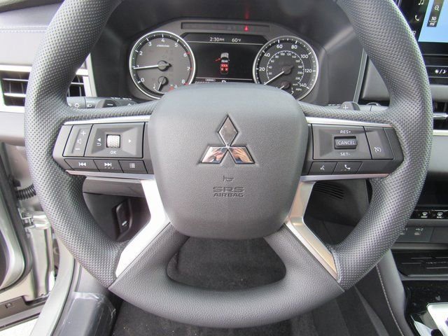 New 2026 Mitsubishi Outlander ES image 20