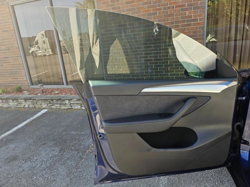 Used 2023 Tesla Model Y Performance AWD/4WD image 34
