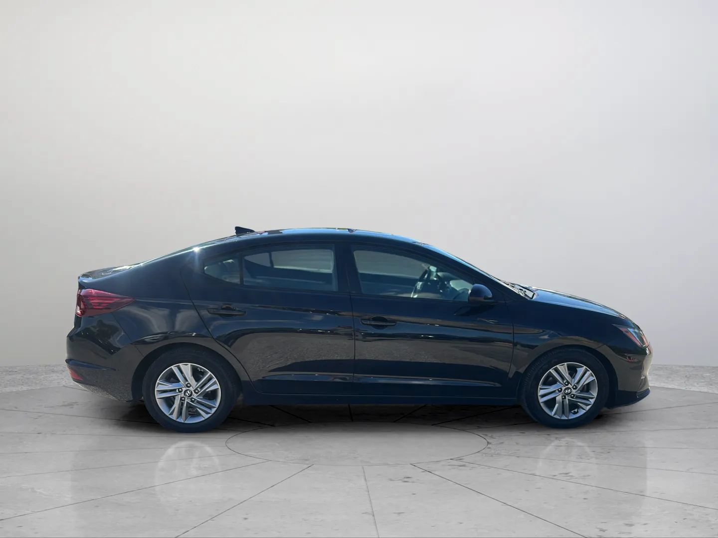Used 2019 Hyundai Elantra Value Edition FWD image 11