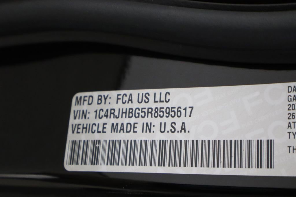 Used 2024 Jeep Grand Cherokee Limited w/ Black Appearance Package image 48