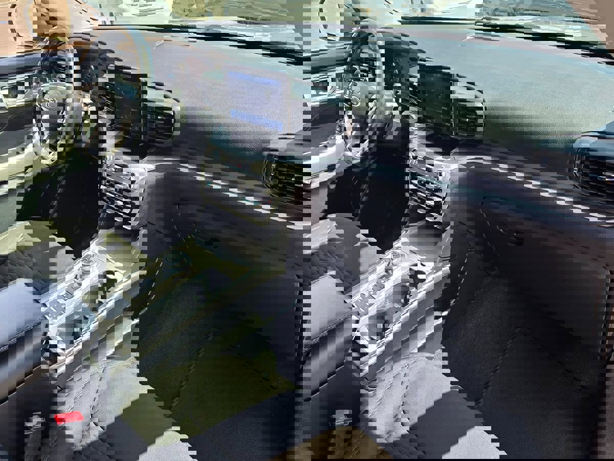 Used 2021 Ford Explorer XLT RWD image 14