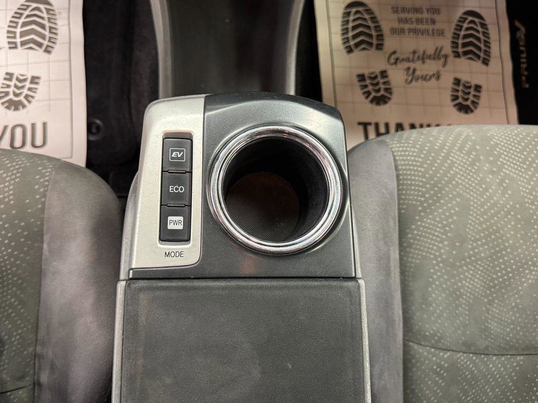 Used 2013 Toyota Prius V Two image 8