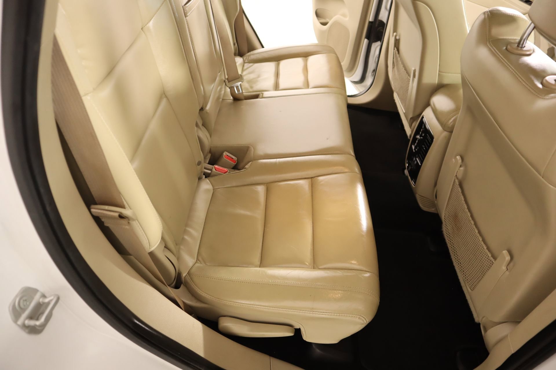 Used 2022 Jeep Grand Cherokee Limited RWD image 15