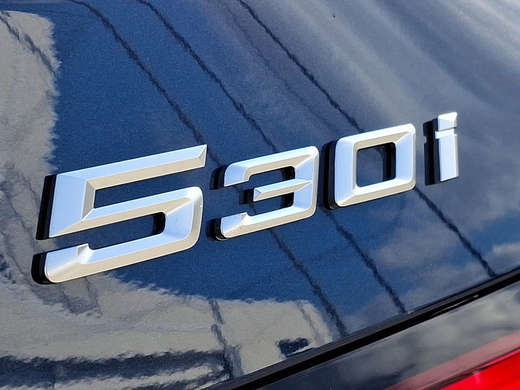 Used 2025 BMW 530i xDrive w/ Premium Package image 20