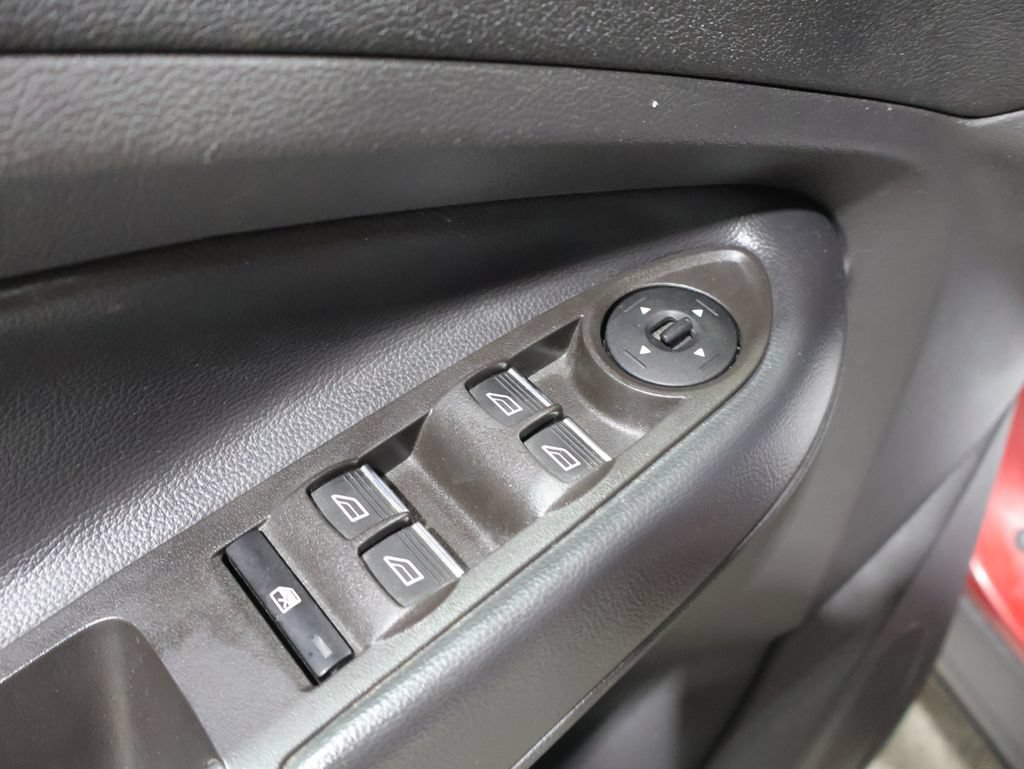Used 2019 Ford Escape SE w/ SE Sport Appearance Package AWD/4WD image 13