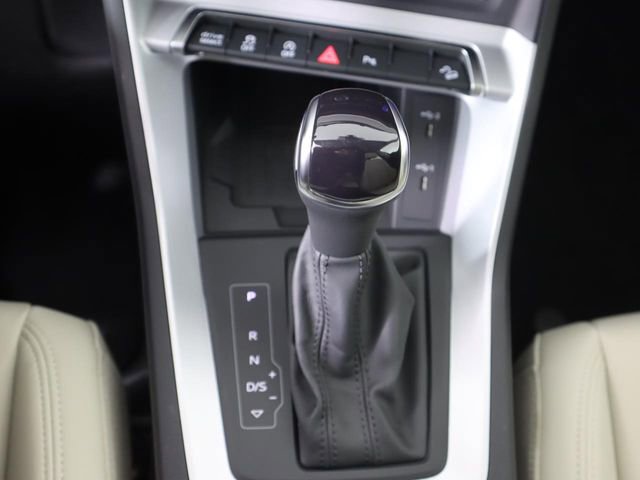 Certified 2025 Audi Q3 2.0T Premium w/ Convenience Package image 18