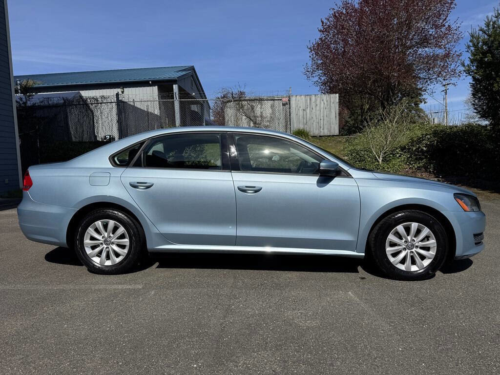 Used 2013 Volkswagen Passat 2.5 S image 2