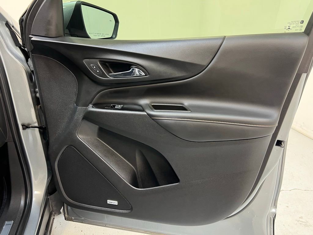 Used 2023 Chevrolet Equinox Premier image 31