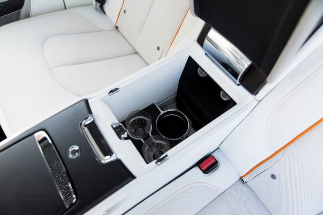 Used 2023 Rolls-Royce Cullinan w/ Cullinan Package image 43