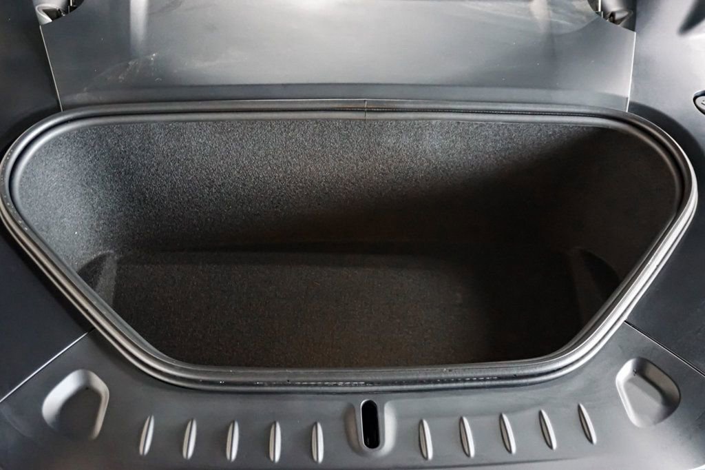 Used 2026 Tesla Model S AWD/4WD image 17