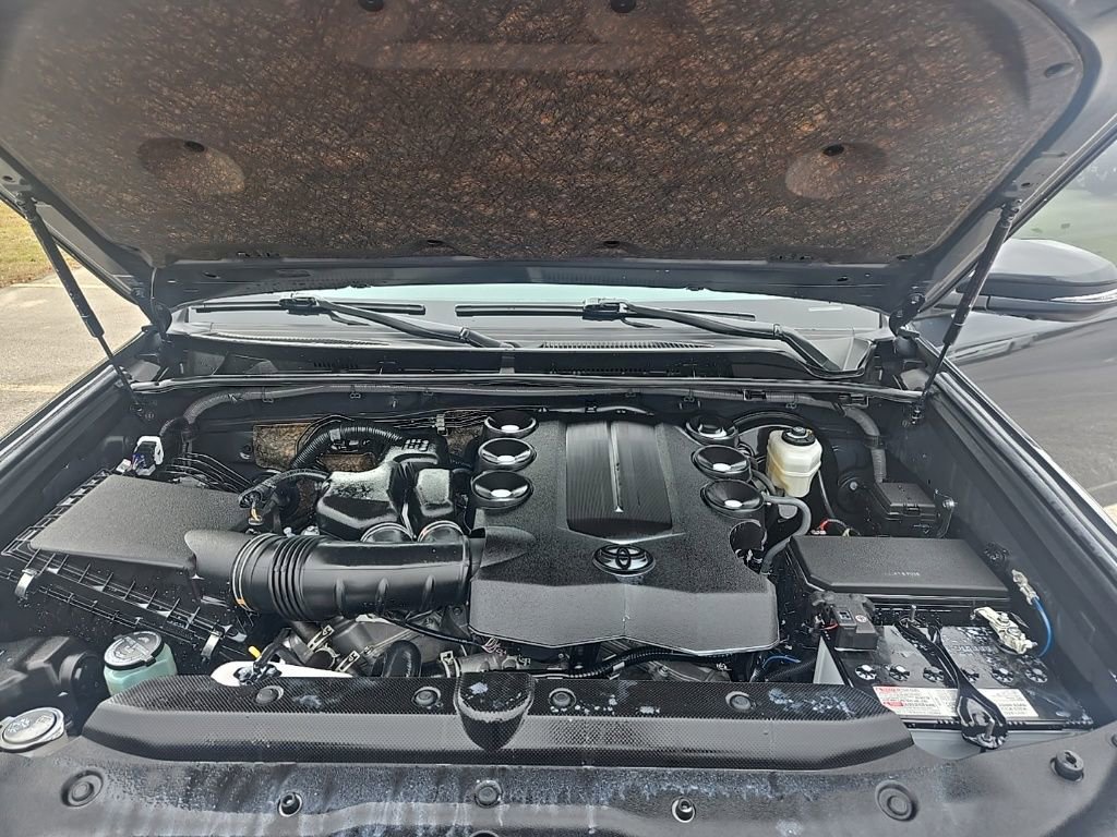 Used 2024 Toyota 4Runner SR5 Premium w/ Moonroof Package RWD image 13