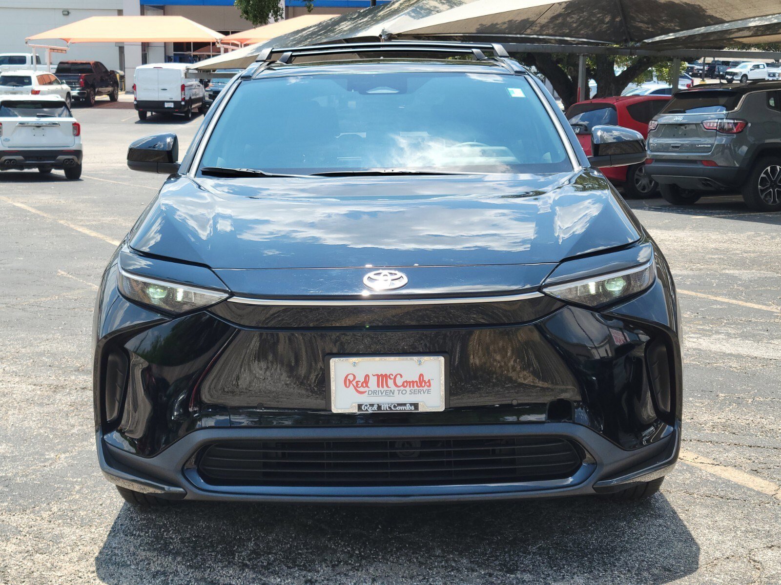 Used 2025 Toyota bZ4X FWD image 8