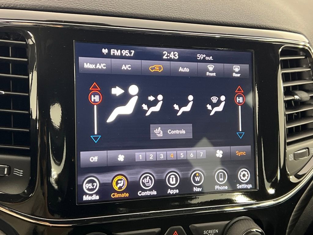 Used 2021 Jeep Grand Cherokee Laredo X image 76